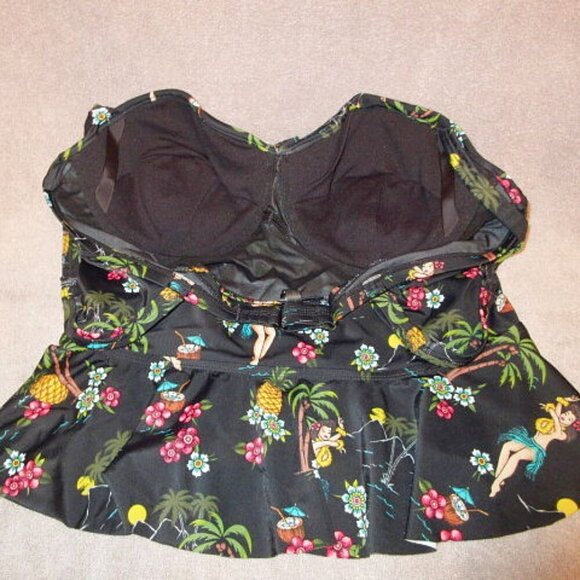 Torrid Hula Girls Tankini Top Size 3X Underwire Peplum Swim Top Pineapples Tiki - Picture 7 of 12